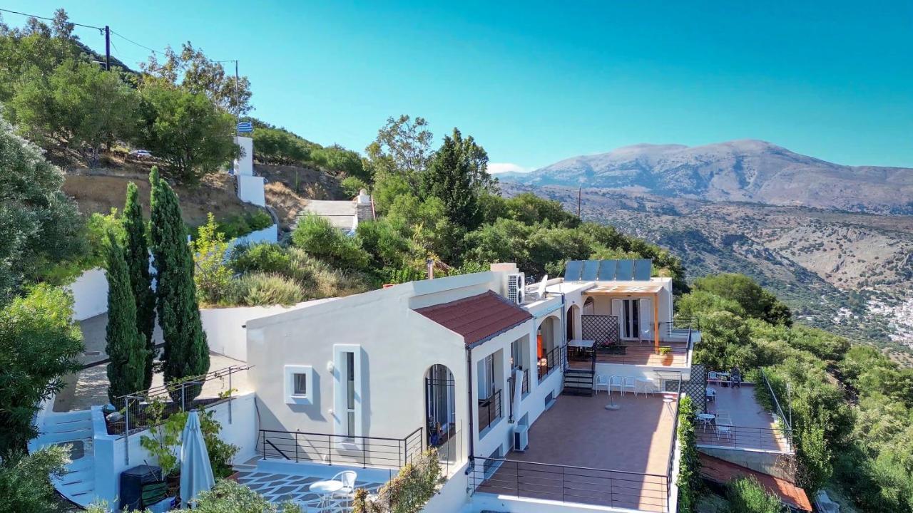 Villa Dio Petres Kroustas Exteriér fotografie