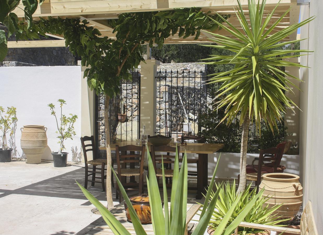 Villa Dio Petres Kroustas Exteriér fotografie