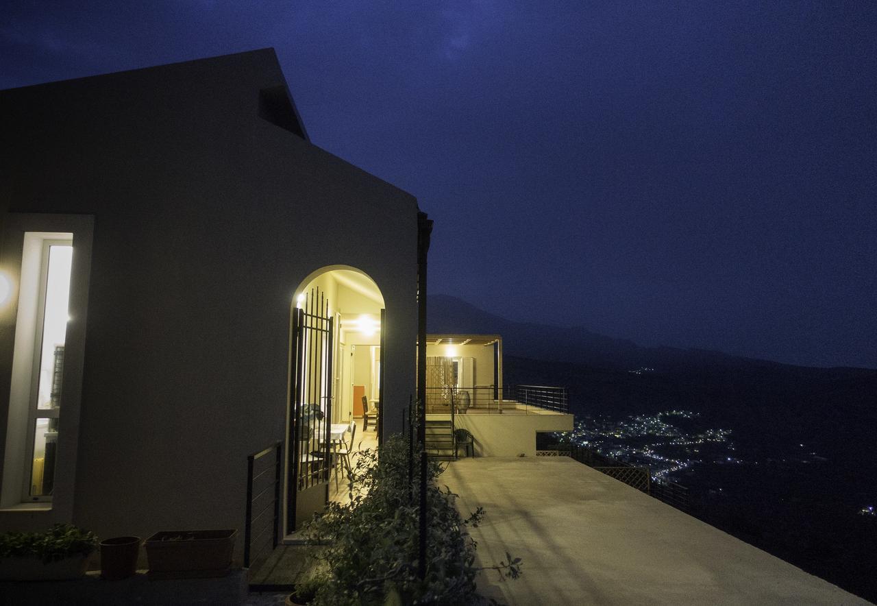 Villa Dio Petres Kroustas Exteriér fotografie