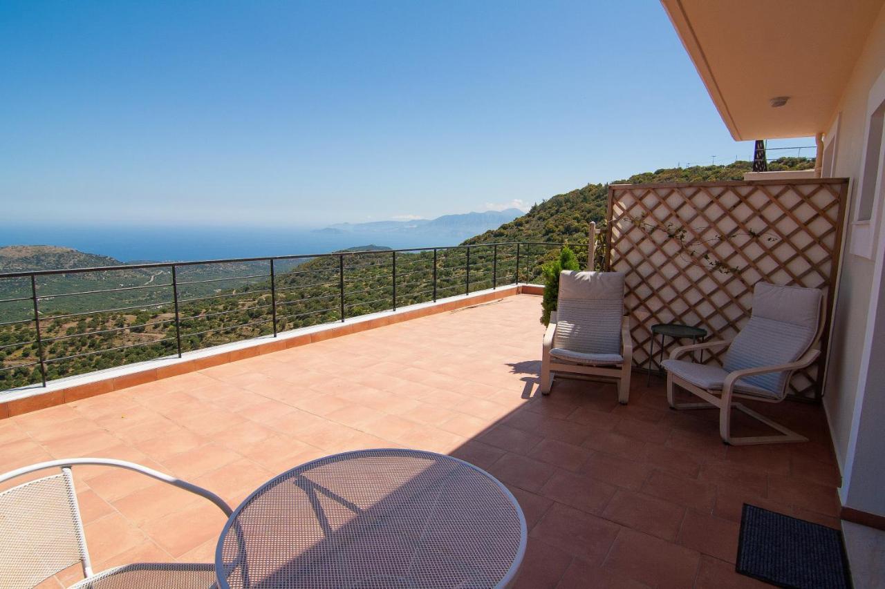 Villa Dio Petres Kroustas Exteriér fotografie