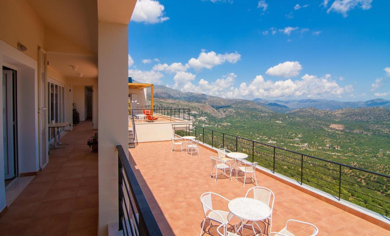 Villa Dio Petres Kroustas Exteriér fotografie